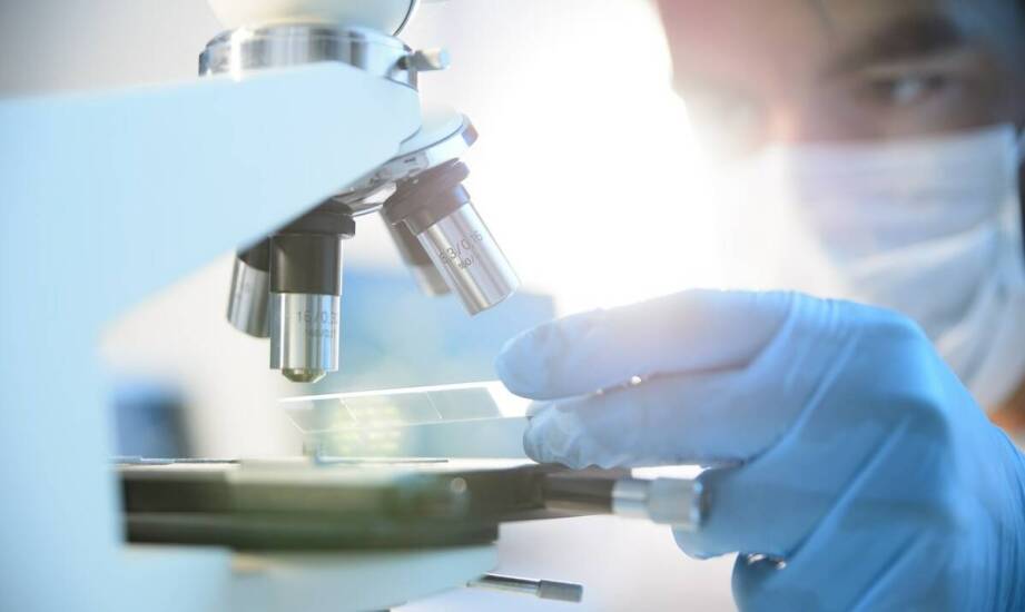 Jak badania materiałów wpływają na trwałość uszczelniających mas?