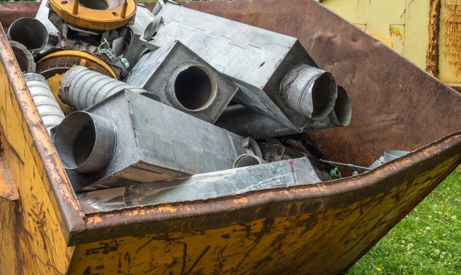 Różne pojemności hakowych kontenerów na śmieci i ich zastosowanie w przemyśle