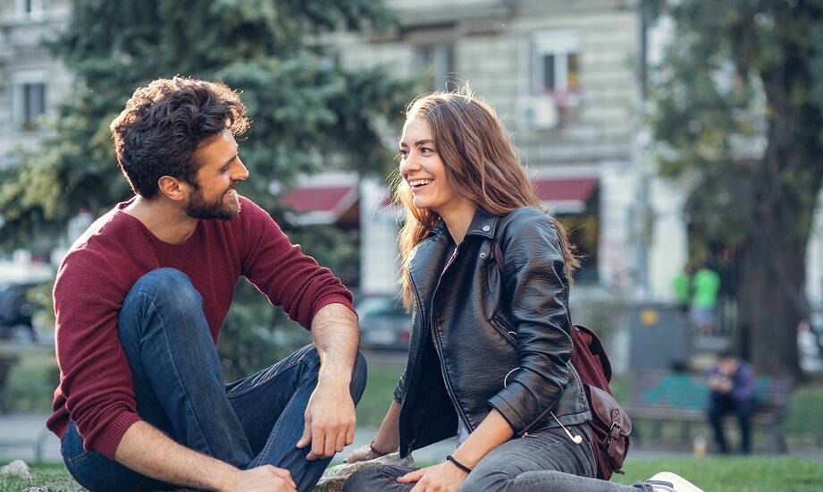 Skuteczne techniki radzenia sobie z lękiem przed odrzuceniem w procesie zdobywania kobiety