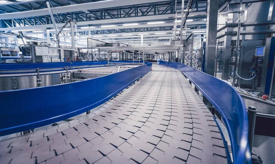 Nowoczesne rozwiązania do przenoszenia materiałów sypkich przy użyciu taśmowych przenośników