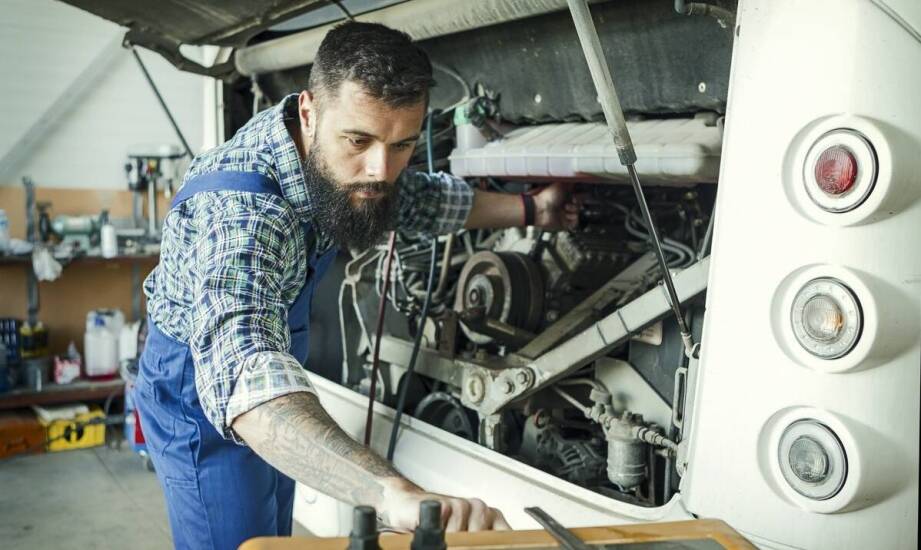 Jakie aspekty uwzględnić przy montażu postojowego ogrzewania do autobusu?