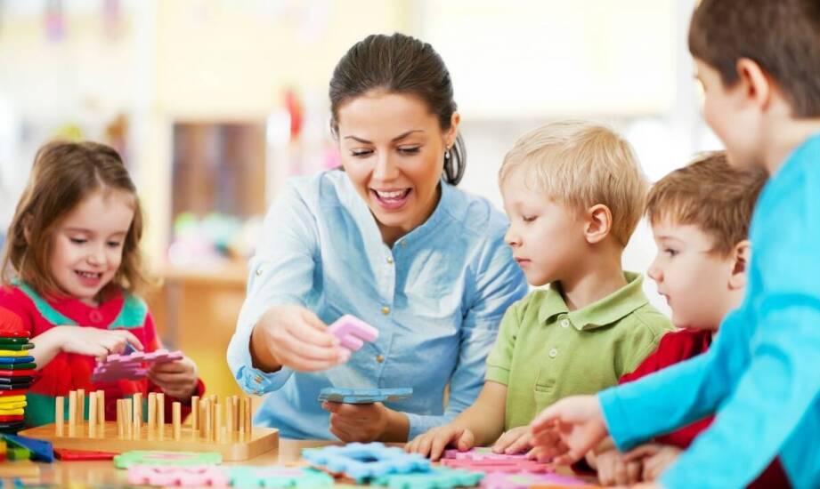 Rola nauczycieli w rozwoju dziecięcych umiejętności interpersonalnych