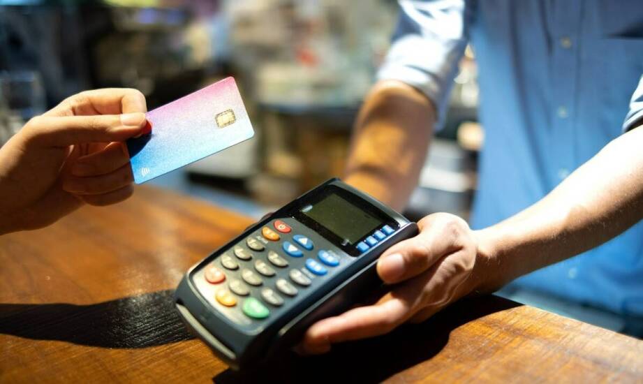 Jakie są różnice między fiskalnymi kasami a kasoterminalami?