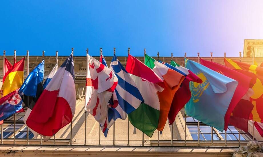 Jakie korzyści oferują flagowe maszty z funkcją Banner-bar?