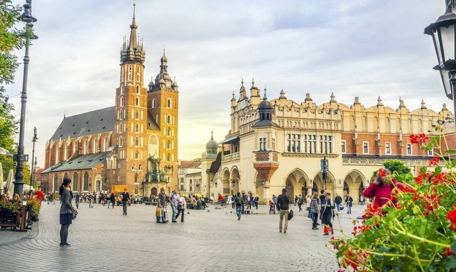 Zwiedzanie starówki w Toruniu: anegdoty i ciekawostki z przewodnikiem