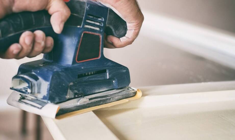 Wpływ jakości używanych szlifierek na produkcję mebli