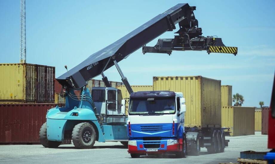 Jakie innowacje wpływają na rozwój bramowych kontenerów?