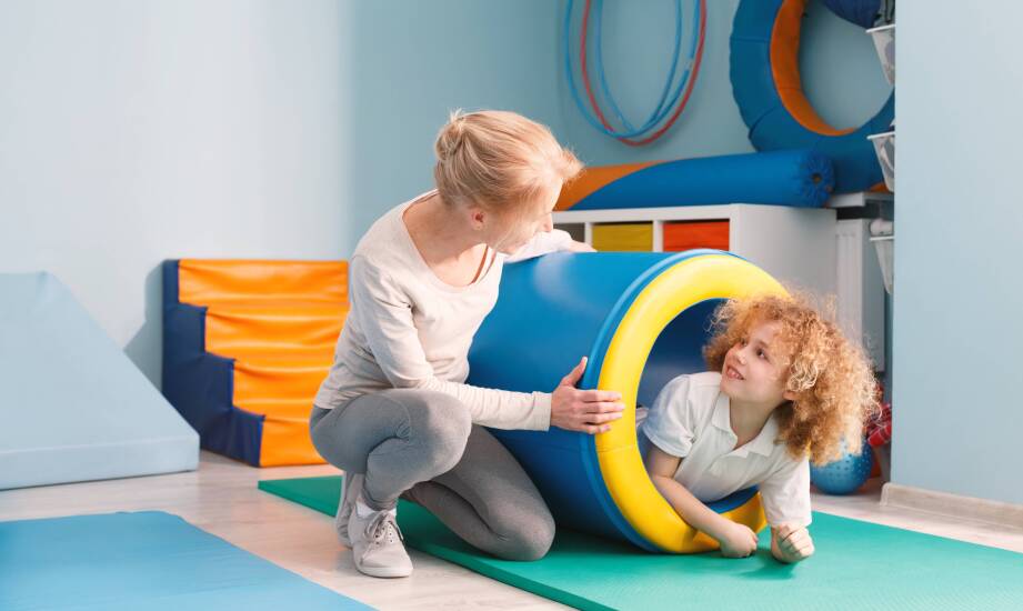 Jak angażujące zabawy wspierają rozwój ruchowej koordynacji?