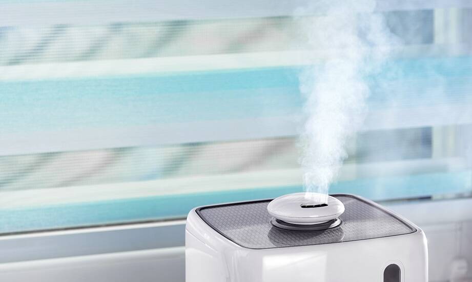 Jakie wymagania muszą spełniać systemy do nawilżania powietrza w różnych gałęziach przemysłu?