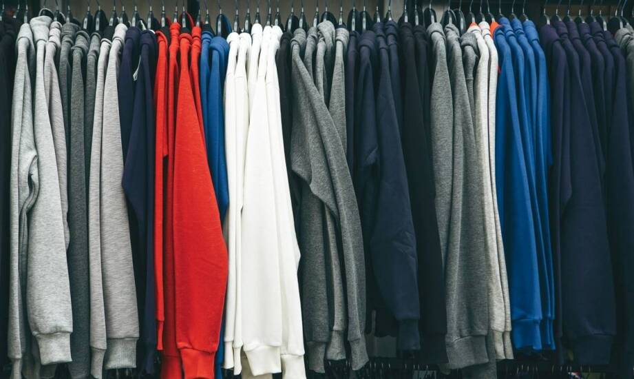 Wełniane płaszcze na zimę – dlaczego są najlepszym wyborem?