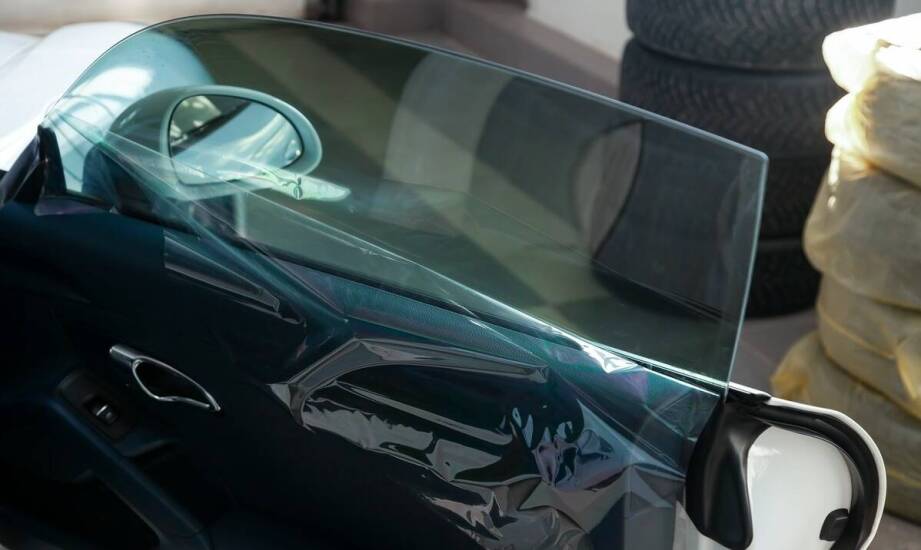 Szybka zmiana koloru auta dzięki foliom – jakie możliwości są?