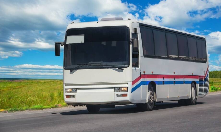 Dlaczego wynajem autokaru to najlepszy wybór dla rodzinnych wyjazdów?