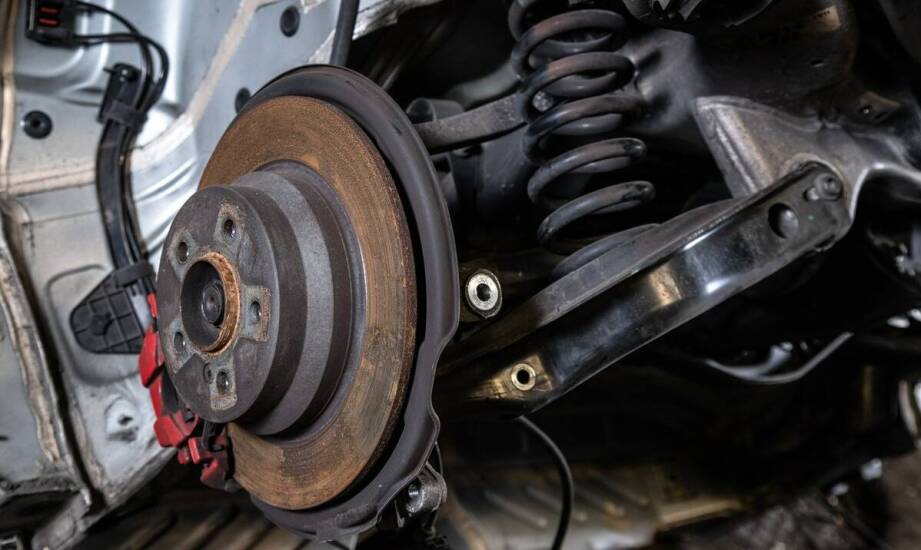 Jak regeneracja hamulcowych tarcz wpływa na komfort jazdy?