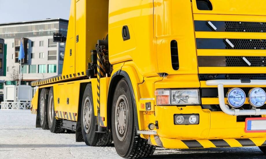 Jakie są główne różnice między wynajmem a zakupem autolawety?