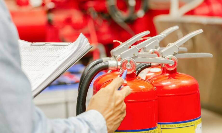 Szkolenie z użycia gaśnic a ochrona środowiska: Dlaczego warto?