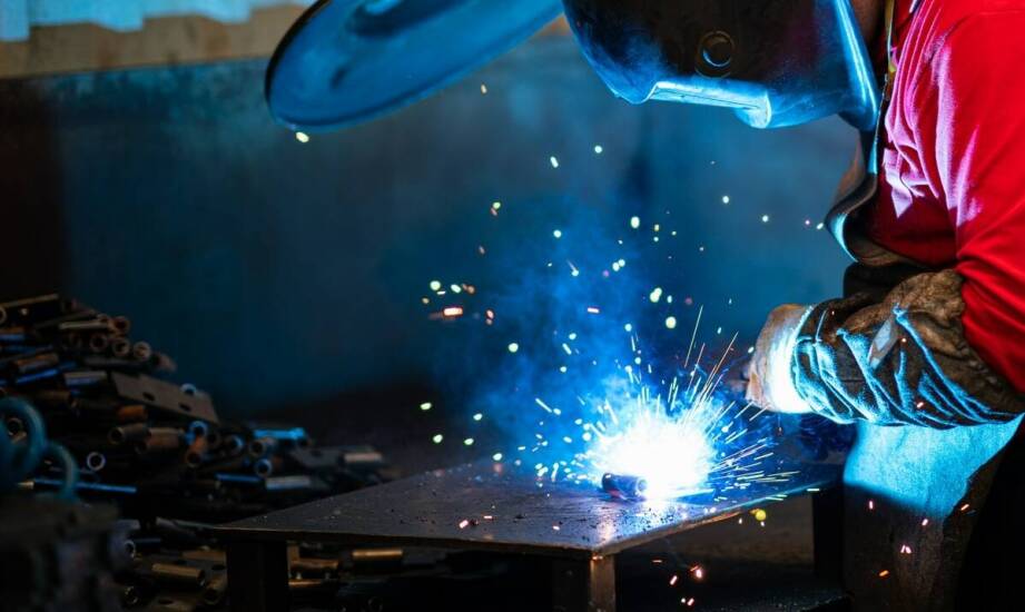 Efektywność usług spawania w kontekście oszczędności materiałów i czasu
