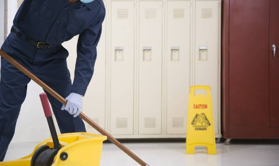 Kompleksowe sprzątanie sportowych obiektów: co obejmuje oferta?