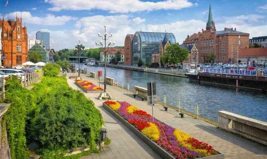 Odkryj piękno przyrody podczas rejsu na Kanale Elbląskim