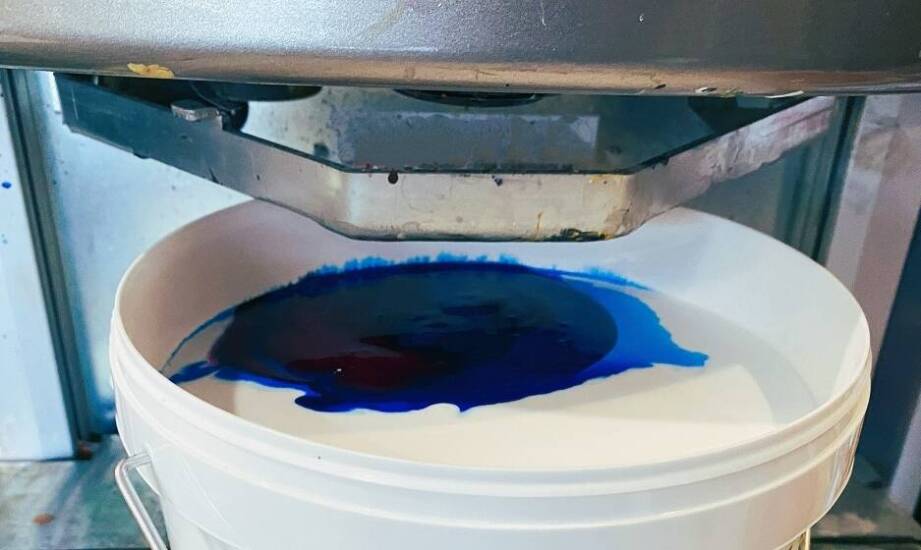 Wytrząsarka do farb – jak poprawia efektywność mieszania?