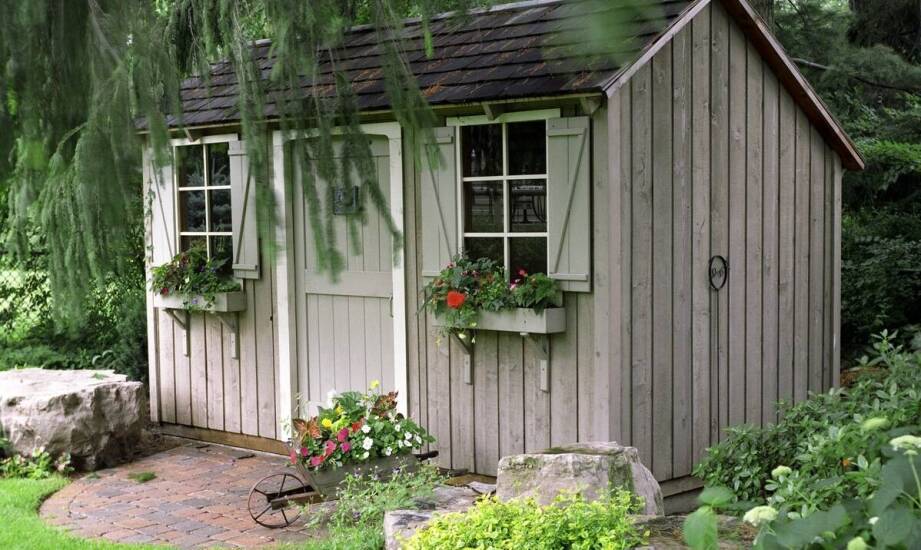 Zastosowanie i zalety narzędziowych domków w ogrodzie