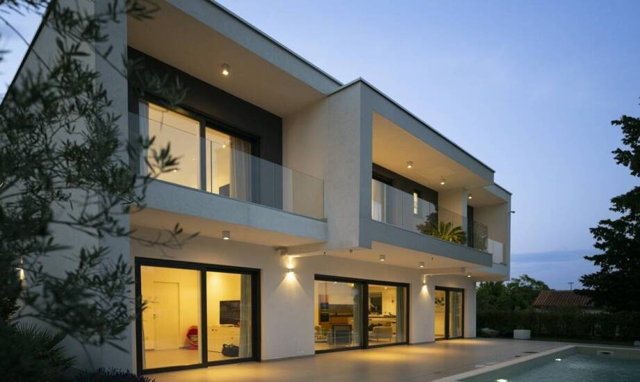 Jakie są zalety zakupu domku na sprzedaż w Chorwacji z widokiem na morze?