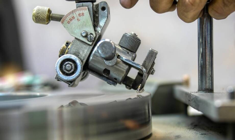 Polerskie szlifierki: Kluczowe narzędzia w nowoczesnym jubilerstwie