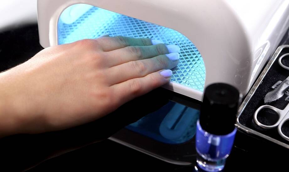 Jak długo utrzymuje się efekt profesjonalnego manicure hybrydowego?