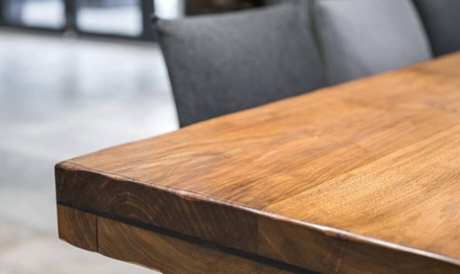 Meble z drewna litego - ekologia i styl w jednym