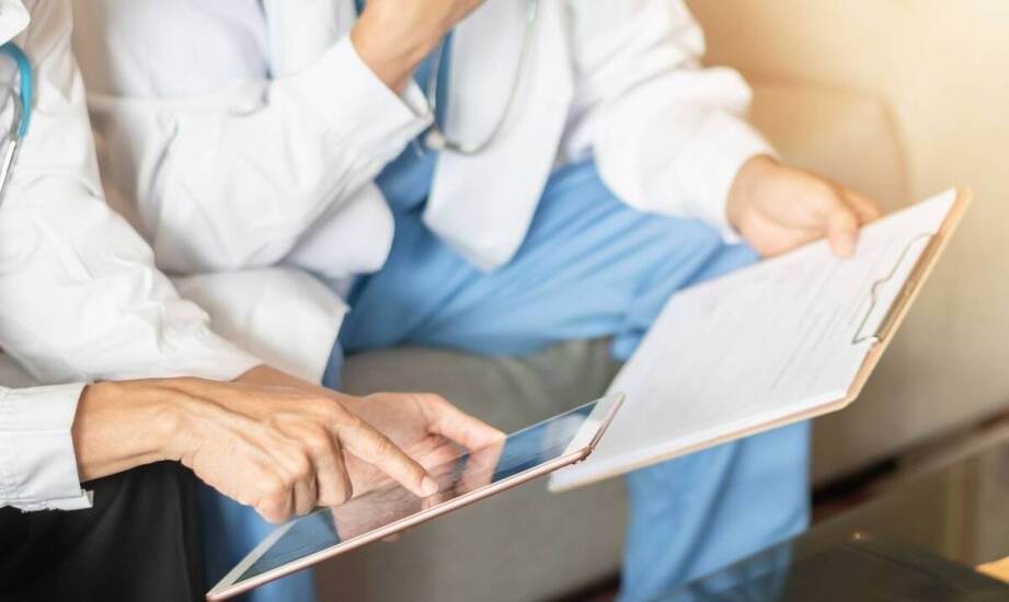 Jakie innowacje wprowadza się w leczeniu hormonalnych zaburzeń?