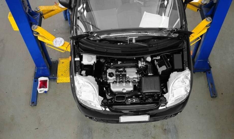 Zastosowanie pneumatycznego lewarka w warsztatach samochodowych – kluczowe korzyści