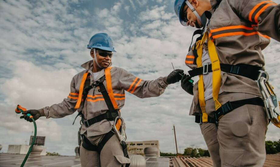 Jak dostosować ofertę spadochronowych skoków do indywidualnych potrzeb klienta?