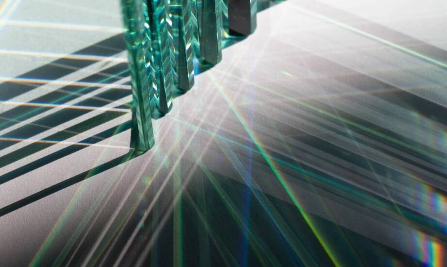 Wybór szlachetnych kamieni – dlaczego warto zdecydować się na tęczowy kwarc?