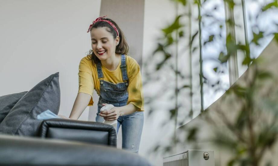 Jakie wyzwania stawia sprzątanie w wspólnotach mieszkaniowych i jak im sprostać?