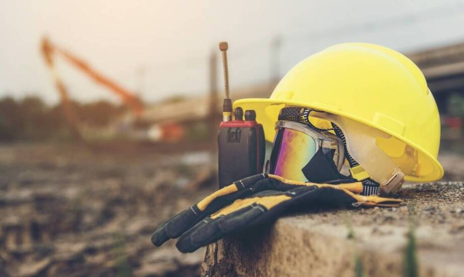 Jak dobrać odpowiednie robocze akcesoria do pracy w trudnych warunkach?