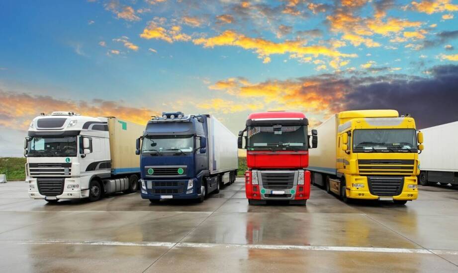 Korzyści z wynajmu naczep Krone firanka dla firm transportowych