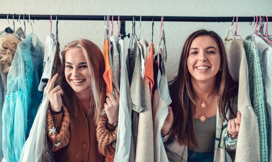 Jakie korzyści oferuje polski producent damskiej odzieży w sklepie internetowym?