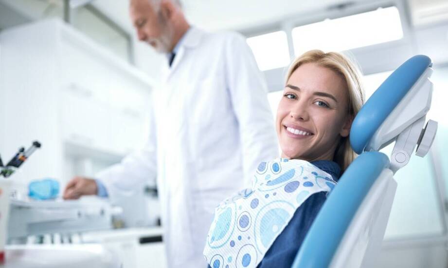 Chirurgia stomatologiczna – jak zadbać o siebie po zabiegu?