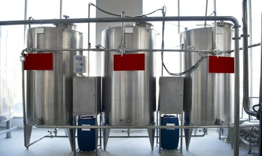 Rola zbiorników do mleka w utrzymaniu jakości produktu: co warto wiedzieć?