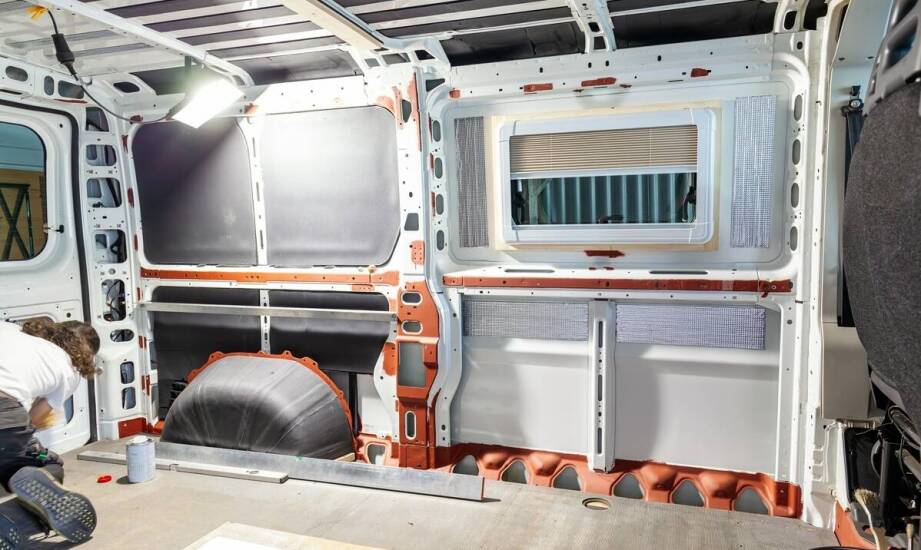 Jakie są korzyści płynące z profesjonalnej wymiany wkładu lusterka w Sprinterze?