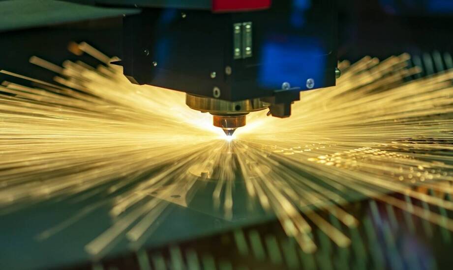 Jak długość fali lasera wpływa na efektywność znakowania metali?