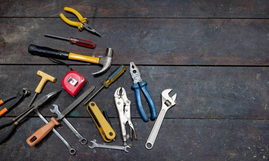 Kluczowe aspekty konserwacji podnoszonych podestów