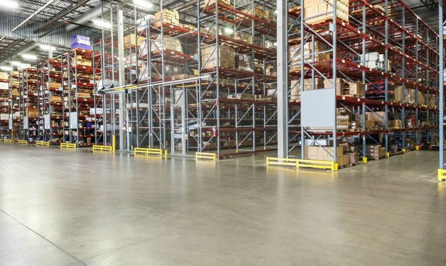 Jak wysokie regały składowania wpływają na efektywność przestrzeni magazynowej?