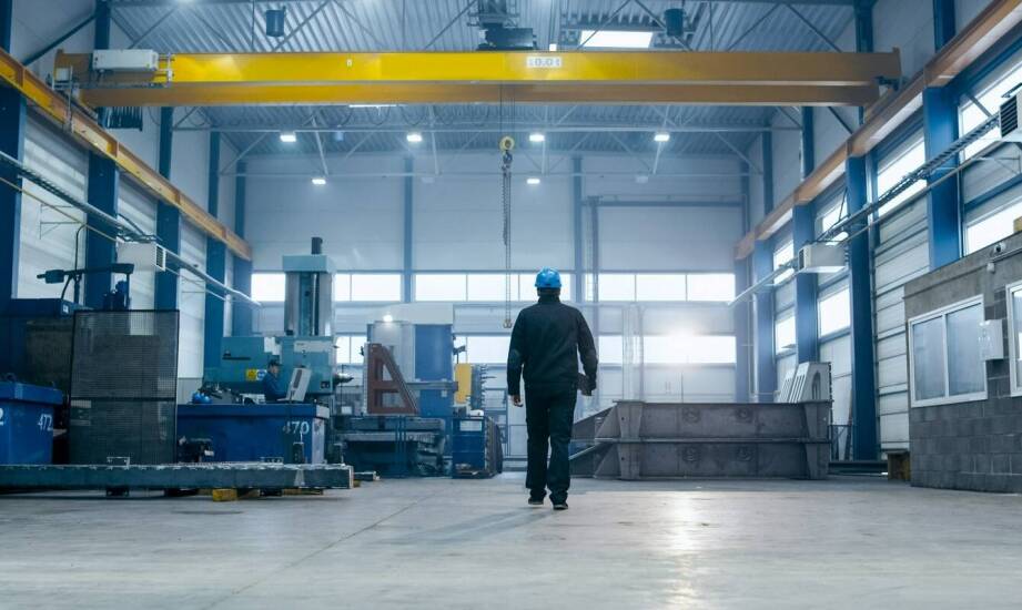 Podwieszana suwnica pomostowa jako element nowoczesnych systemów transportu wewnętrznego