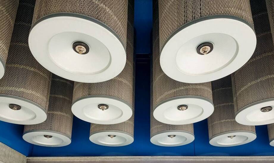 Zrozumienie klas filtrów HEPA i ich wpływu na jakość powietrza w systemach wentylacyjnych.