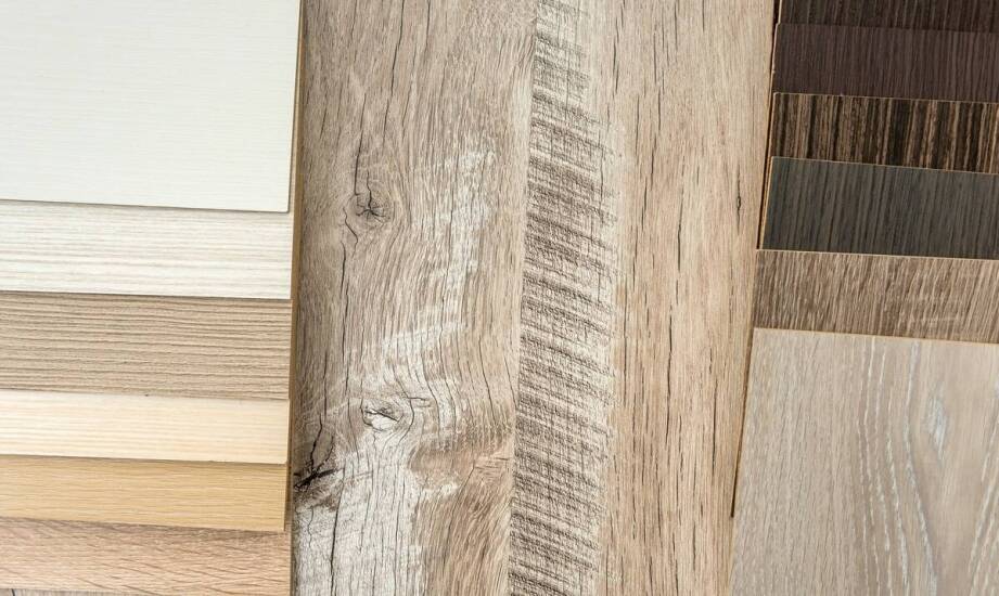 Dostosowywanie szytych broszur do specyficznych branż i potrzeb klientów