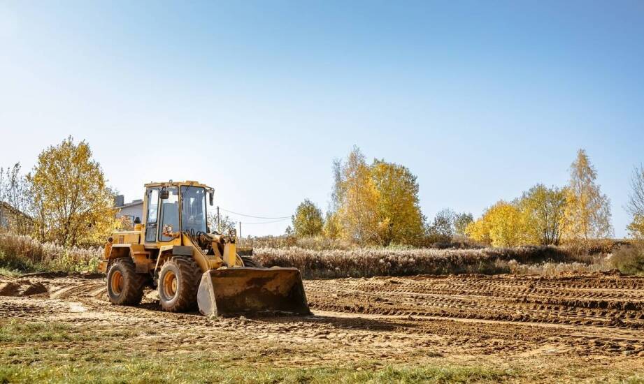 Jak przygotować teren pod instalację lekkoatletycznej nawierzchni bieżni?
