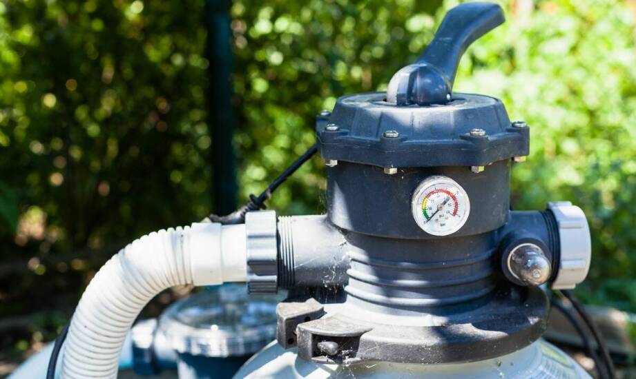 Energooszczędne pompy ciepła – jak wpływają na koszty utrzymania basenu?