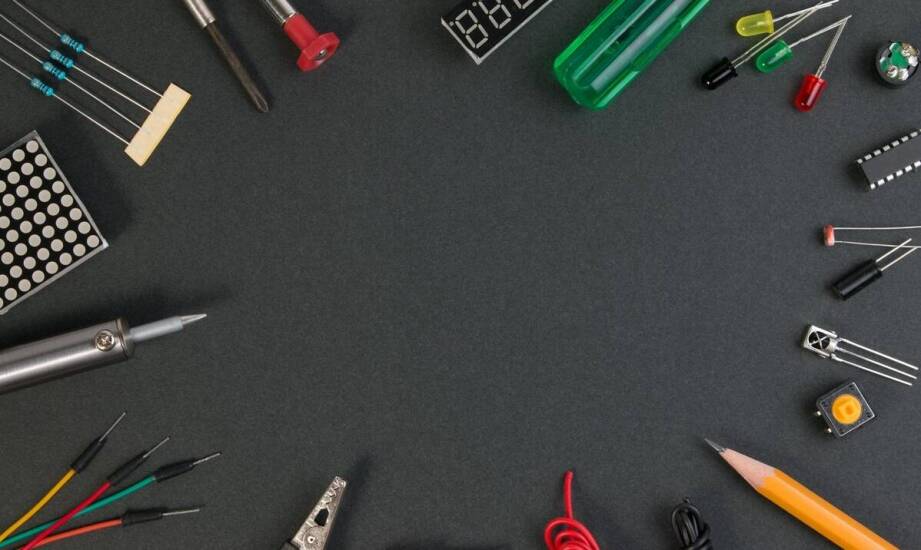 Rola profesjonalnych narzędzi, takich jak precyzyjne kombinerki, w pracach instalacyjnych