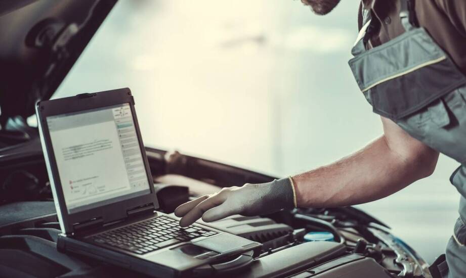 Dlaczego szybka diagnostyka aut typu truck jest niezbędna dla firm transportowych?