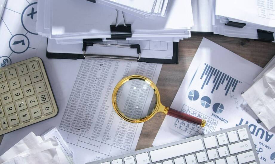 Przysięgłe tłumaczenia a prawnicze dokumenty – co warto uwzględnić?